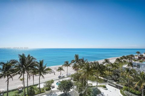 Condominio en Sunny Isles Beach, Florida, 3 dormitorios  № 2274663
