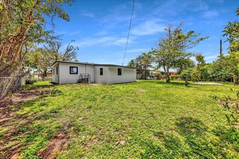 House in Miami Gardens, Florida 4 bedrooms, 106.47 sq.m. № 1836409 - photo 8