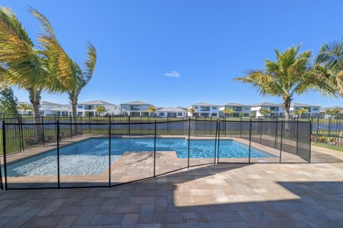 Villa ou maison à louer à Boca Raton, Floride: 5 chambres, 428.19 m2 № 2397751 - photo 14
