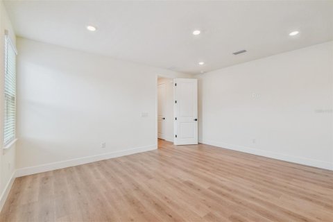 Adosado en venta en Tampa, Florida, 4 dormitorios, 215.44 m2 № 1883563 - foto 11