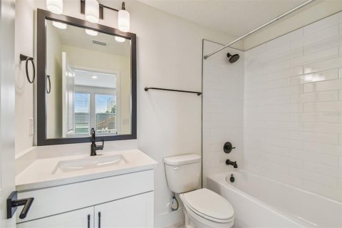 Adosado en venta en Tampa, Florida, 4 dormitorios, 215.44 m2 № 1883563 - foto 23
