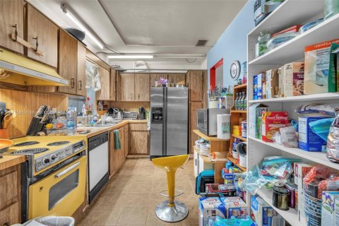 Villa ou maison à vendre à Hollywood, Floride: 3 chambres, 153.38 m2 № 1921817 - photo 15