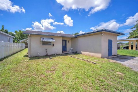 Villa ou maison à vendre à Hollywood, Floride: 3 chambres, 153.38 m2 № 1921817 - photo 1