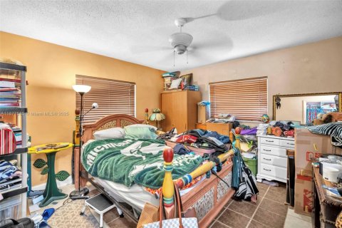 Villa ou maison à vendre à Hollywood, Floride: 3 chambres, 153.38 m2 № 1921817 - photo 25