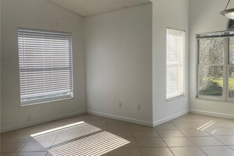 Appartement à louer à Orlando, Floride: 2 chambres, 104.61 m2 № 2097691 - photo 12