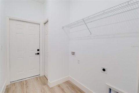 Casa en venta en Ocklawaha, Florida, 4 dormitorios, 155.33 m2 № 1884509 - foto 18