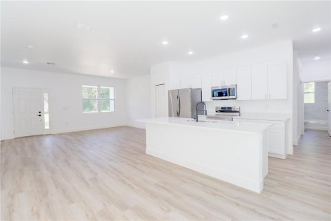 Casa en venta en Ocklawaha, Florida, 4 dormitorios, 155.33 m2 № 1884509 - foto 11