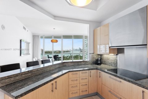 Copropriété à louer à Miami Beach, Floride: 2 chambres, 147.81 m2 № 2026884 - photo 4