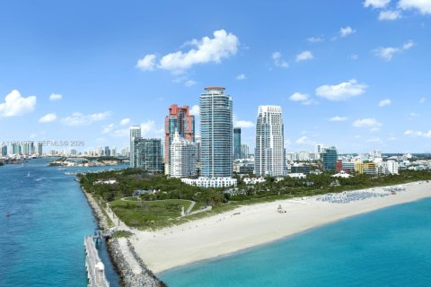 Copropriété à louer à Miami Beach, Floride: 2 chambres, 147.81 m2 № 2026884 - photo 13