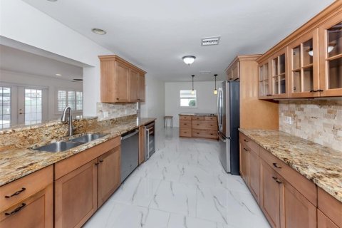 Casa en venta en Port Charlotte, Florida, 3 dormitorios, 255.11 m2 № 1910672 - foto 8