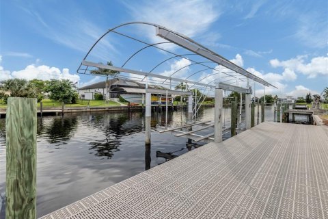 Casa en venta en Port Charlotte, Florida, 3 dormitorios, 255.11 m2 № 1910672 - foto 3