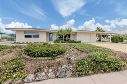 Casa en venta en Port Charlotte, Florida, 3 dormitorios, 255.11 m2 № 1910672 - foto 7