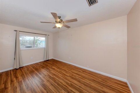 Casa en venta en Port Charlotte, Florida, 3 dormitorios, 255.11 m2 № 1910672 - foto 28