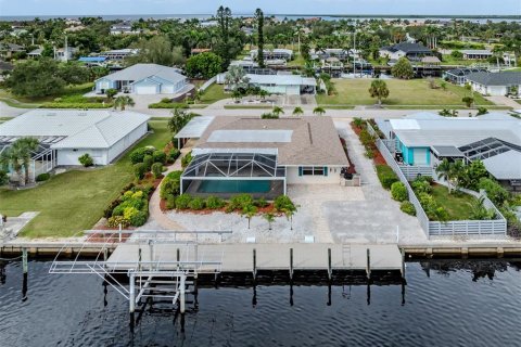 Casa en venta en Port Charlotte, Florida, 3 dormitorios, 255.11 m2 № 1910672 - foto 13
