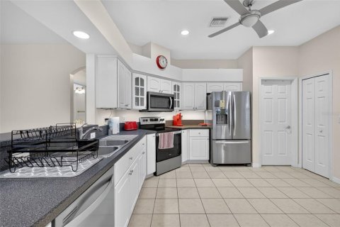 House in Leesburg, Florida 3 bedrooms, 144.83 sq.m. № 2391014 - photo 19