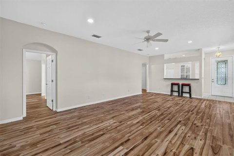 House in Leesburg, Florida 3 bedrooms, 144.83 sq.m. № 2391014 - photo 16
