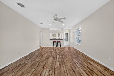 House in Leesburg, Florida 3 bedrooms, 144.83 sq.m. № 2391014 - photo 14