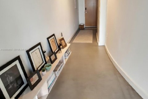 Condo in West Palm Beach, Florida, 1 bedroom  № 2065138 - photo 3