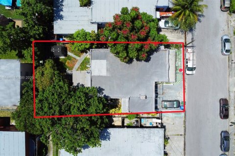 Купить коммерческую недвижимость в Майами, Флорида № 2034335 - фото 10