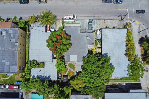 Купить коммерческую недвижимость в Майами, Флорида № 2034335 - фото 11