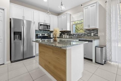 Touwnhouse à vendre à Orlando, Floride: 3 chambres, 145.95 m2 № 2304672 - photo 11