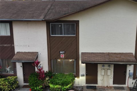 Touwnhouse à vendre à Margate, Floride: 2 chambres, 74.32 m2 № 2046953 - photo 7