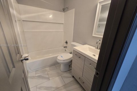 Touwnhouse à vendre à Margate, Floride: 2 chambres, 74.32 m2 № 2046953 - photo 29