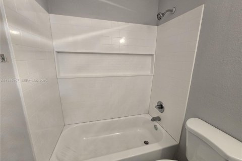 Touwnhouse à vendre à Margate, Floride: 2 chambres, 74.32 m2 № 2046953 - photo 28