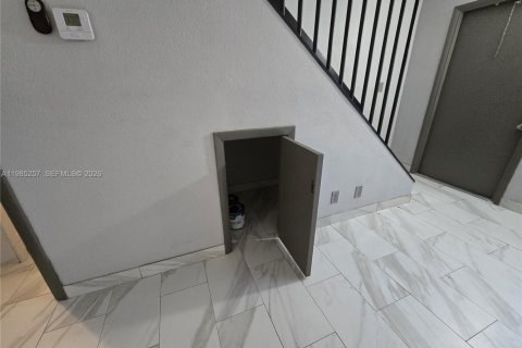 Touwnhouse à vendre à Margate, Floride: 2 chambres, 74.32 m2 № 2046953 - photo 19