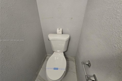 Touwnhouse à vendre à Margate, Floride: 2 chambres, 74.32 m2 № 2046953 - photo 21