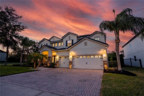 House in Winter Garden, Florida 5 bedrooms, 345.41 sq.m. № 1546354 - photo 4