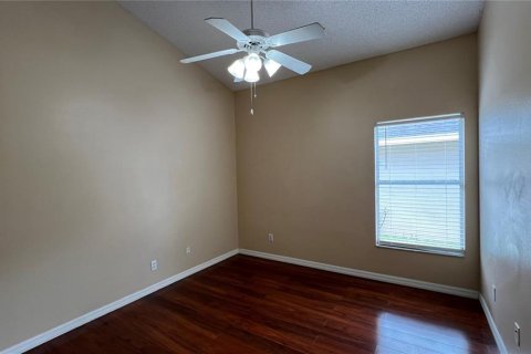 House in Clermont, Florida 4 bedrooms, 180.42 sq.m. № 1918119 - photo 24