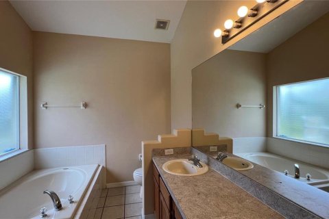 House in Clermont, Florida 4 bedrooms, 180.42 sq.m. № 1918119 - photo 29