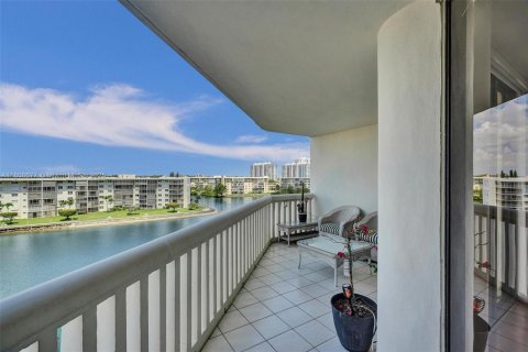 Copropriété à vendre à Aventura, Floride: 2 chambres, 105.91 m2 № 1745713 - photo 27
