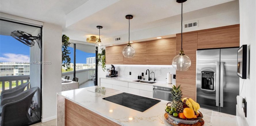 Condo à Aventura, Floride, 2 chambres  № 1745713