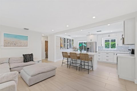 Купить виллу или дом в Майами, Флорида 3 комнаты, 196.21м2, № 2049726 - фото 17