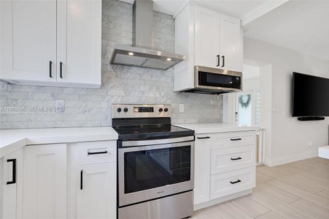 Купить виллу или дом в Майами, Флорида 3 комнаты, 196.21м2, № 2049726 - фото 21