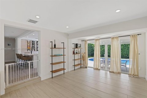 Купить виллу или дом в Майами, Флорида 3 комнаты, 196.21м2, № 2049726 - фото 7