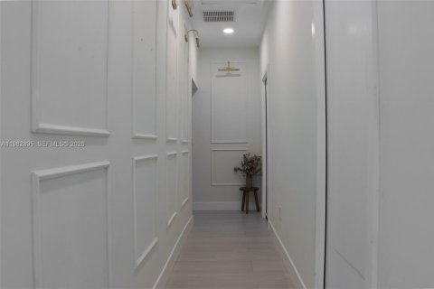 Купить виллу или дом в Майами, Флорида 3 комнаты, 196.21м2, № 2049726 - фото 27