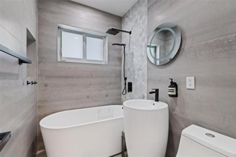 Купить виллу или дом в Майами, Флорида 3 комнаты, 196.21м2, № 2049726 - фото 26