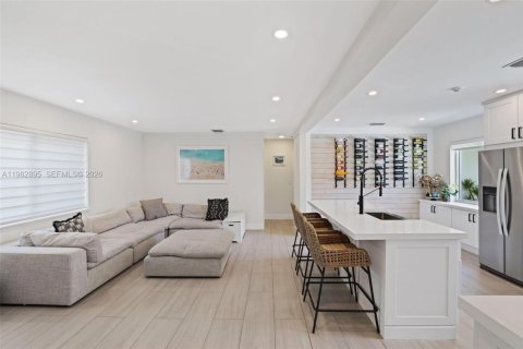 Купить виллу или дом в Майами, Флорида 3 комнаты, 196.21м2, № 2049726 - фото 14