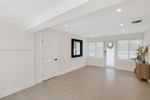 Купить виллу или дом в Майами, Флорида 3 комнаты, 196.21м2, № 2049726 - фото 9