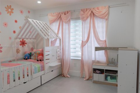 Купить виллу или дом в Майами, Флорида 3 комнаты, 196.21м2, № 2049726 - фото 13