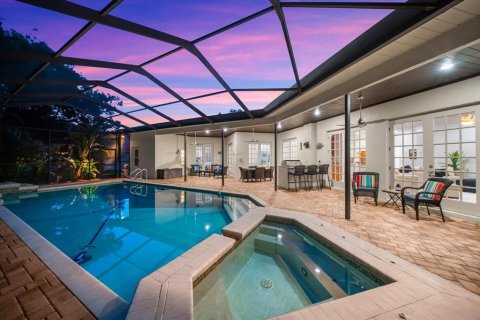 Casa en venta en Palm Harbor, Florida, 4 dormitorios, 346.99 m2 № 2384443 - foto 3