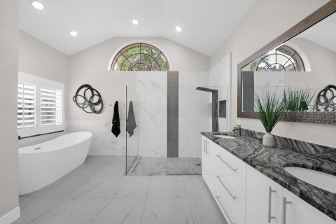 Casa en venta en Palm Harbor, Florida, 4 dormitorios, 346.99 m2 № 2384443 - foto 9