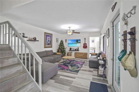 Adosado en venta en Palm Beach Gardens, Florida, 3 dormitorios, 138.24 m2 № 1992153 - foto 10