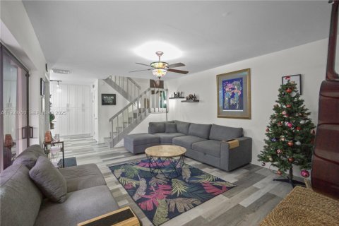 Adosado en venta en Palm Beach Gardens, Florida, 3 dormitorios, 138.24 m2 № 1992153 - foto 11