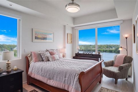 Condo in Clearwater, Florida, 2 bedrooms  № 2227273 - photo 11
