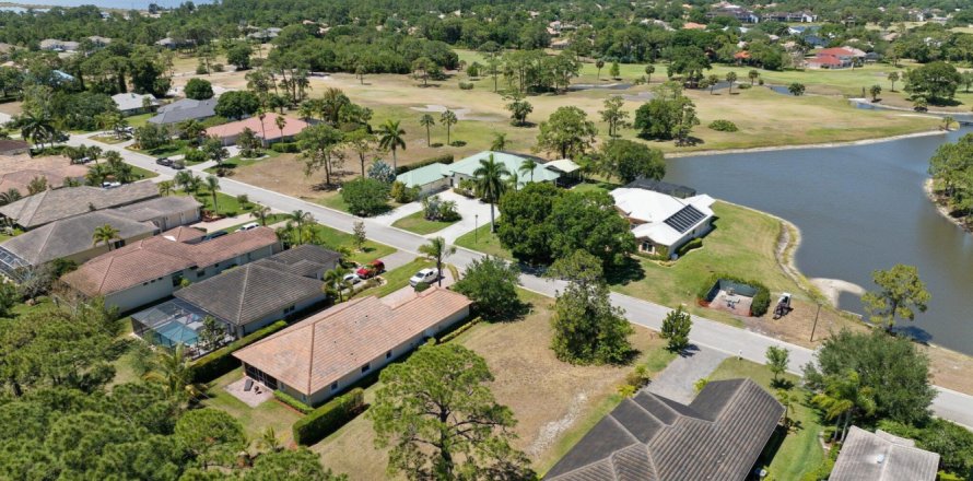 Land in Fort Pierce, Florida № 1128965