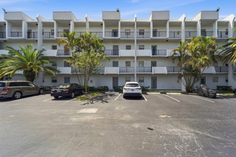 Condominio en venta en Sunrise, Florida, 2 dormitorios, 80.92 m2 № 2169326 - foto 3